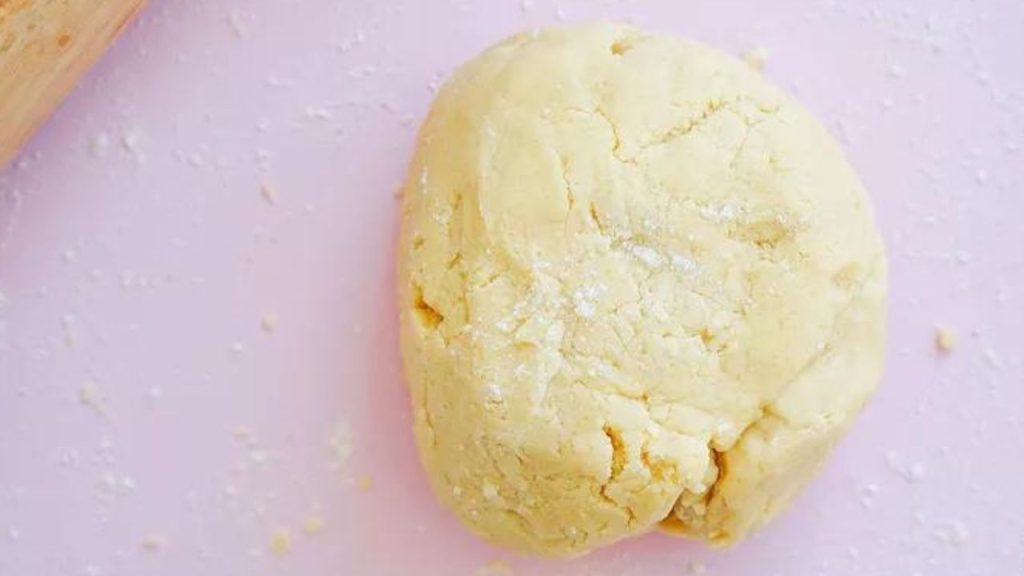 Is Shortbread Dough Supposed To Be Crumbly? 