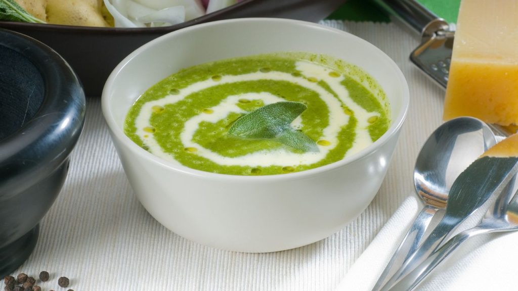 6 Amazing Spinach Substitutes in Soups
